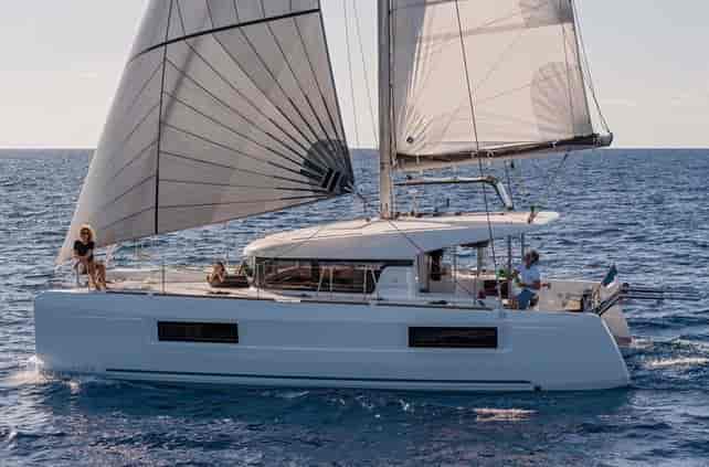 Photo of Aello, image 1 of 5