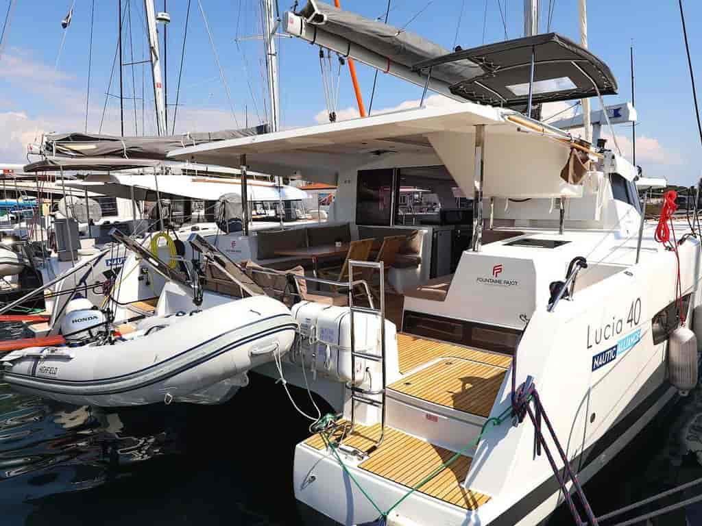 Photo 3 of Canopus