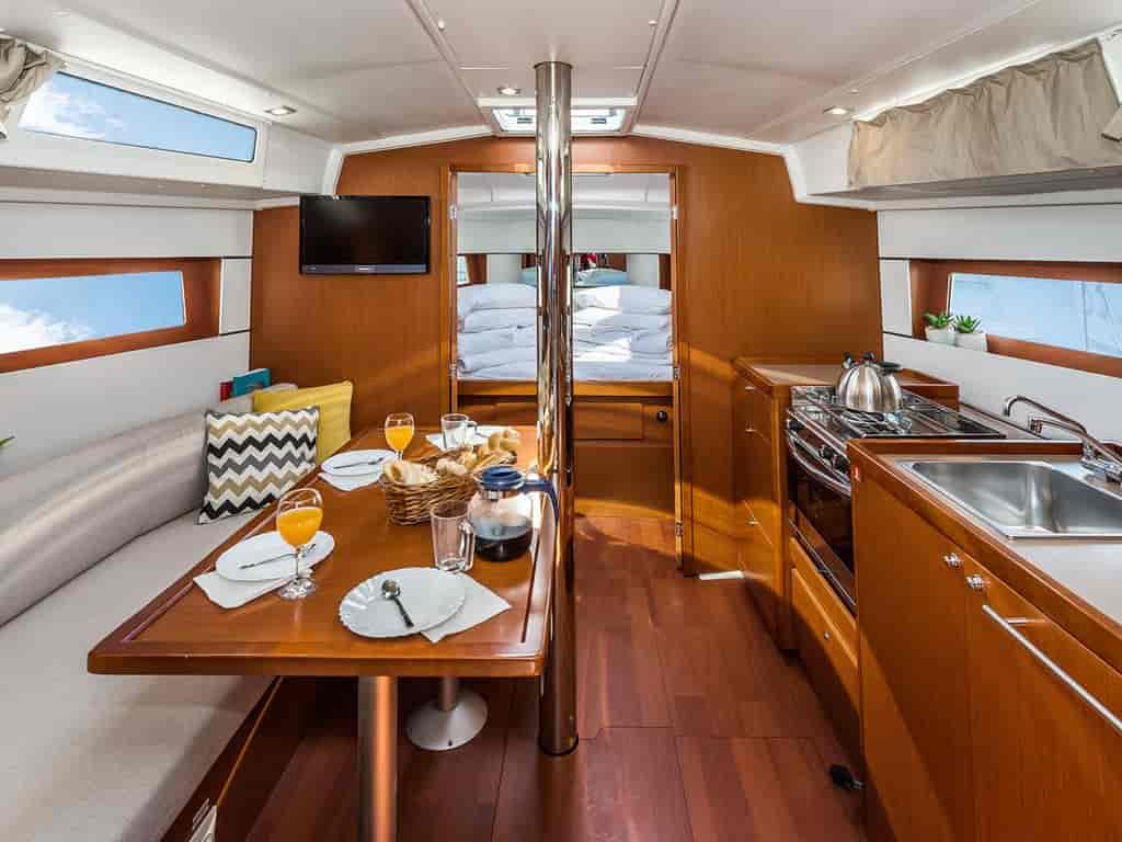 Boat picture 9