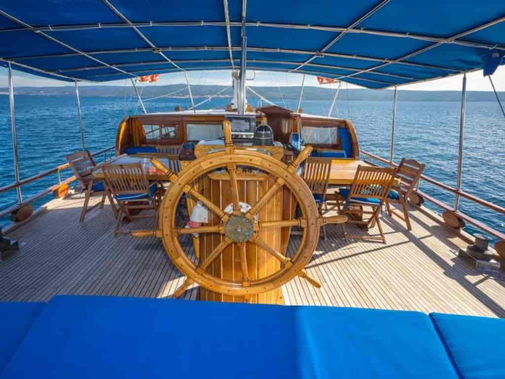 Boat picture 9