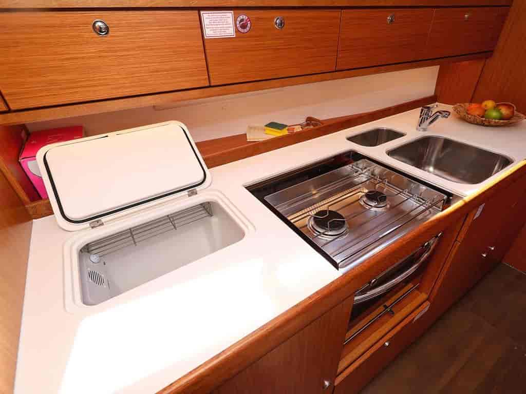 Boat picture 16