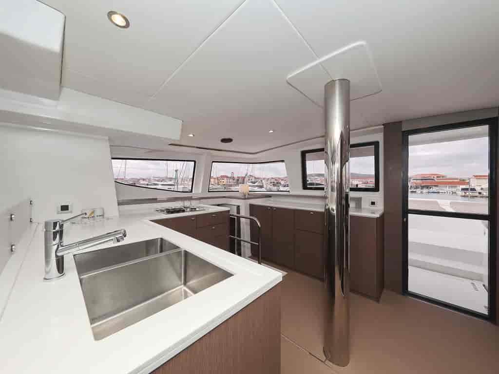 Boat picture 17