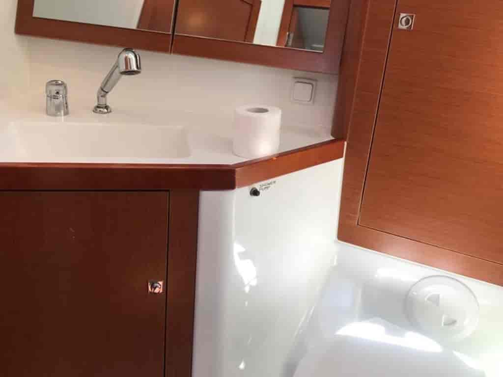 Boat picture 9