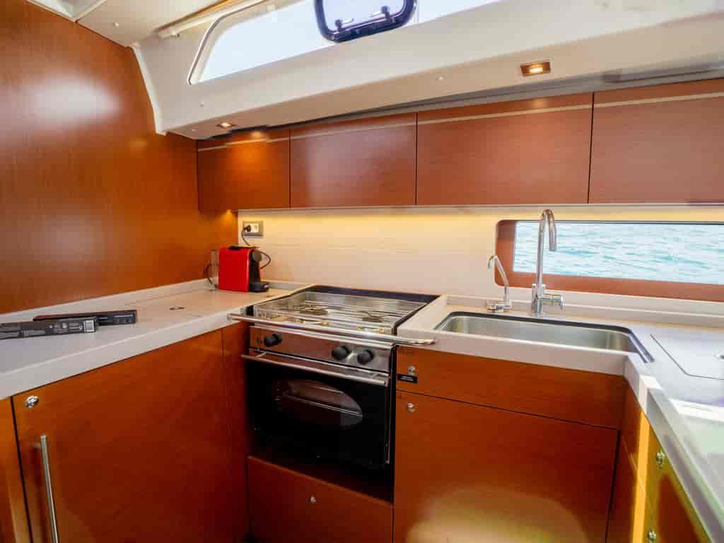 Boat picture 16