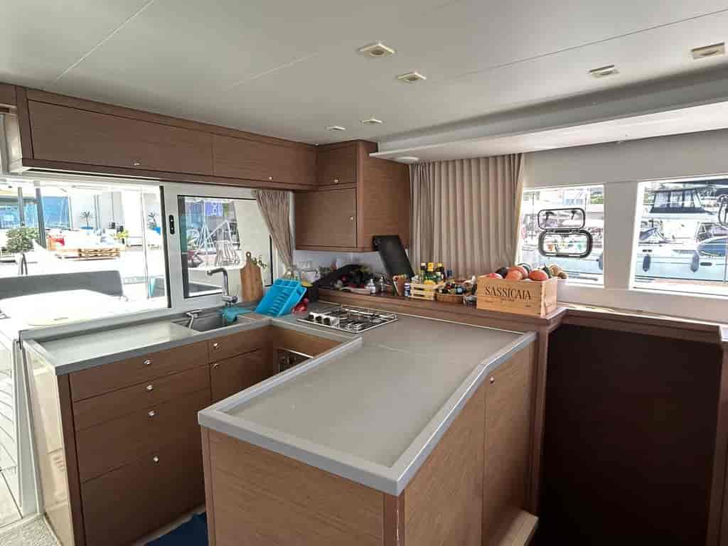 Boat picture 9