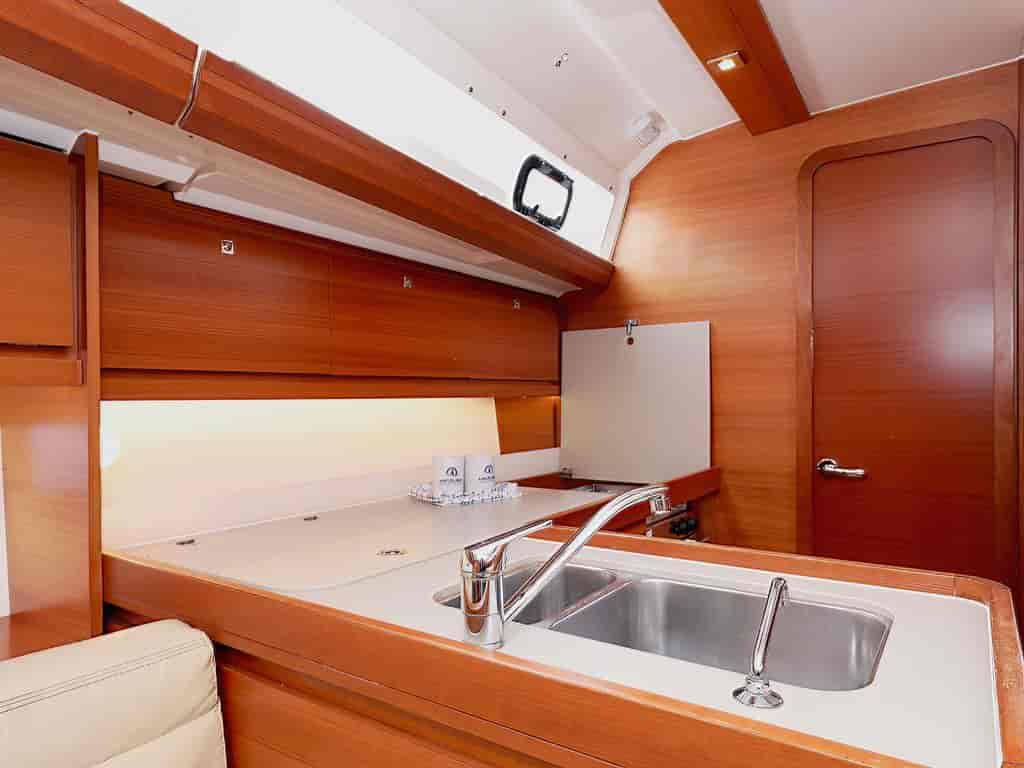 Boat picture 18