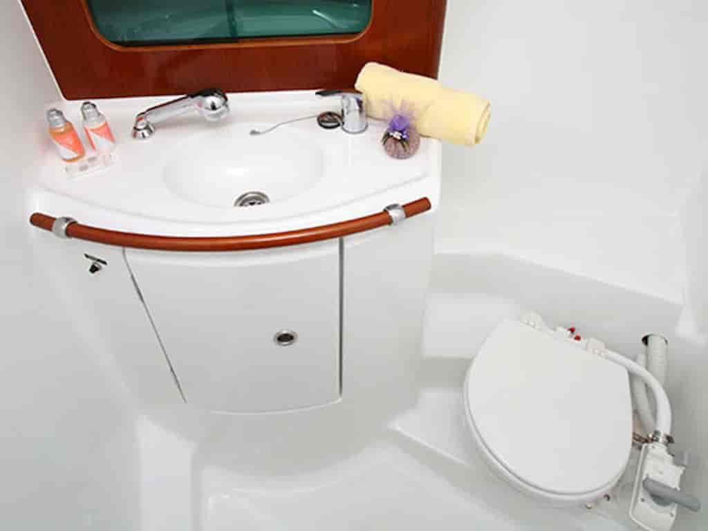 Boat picture 9