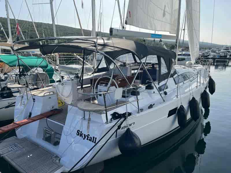 Photo of undefined, image 1 of 10