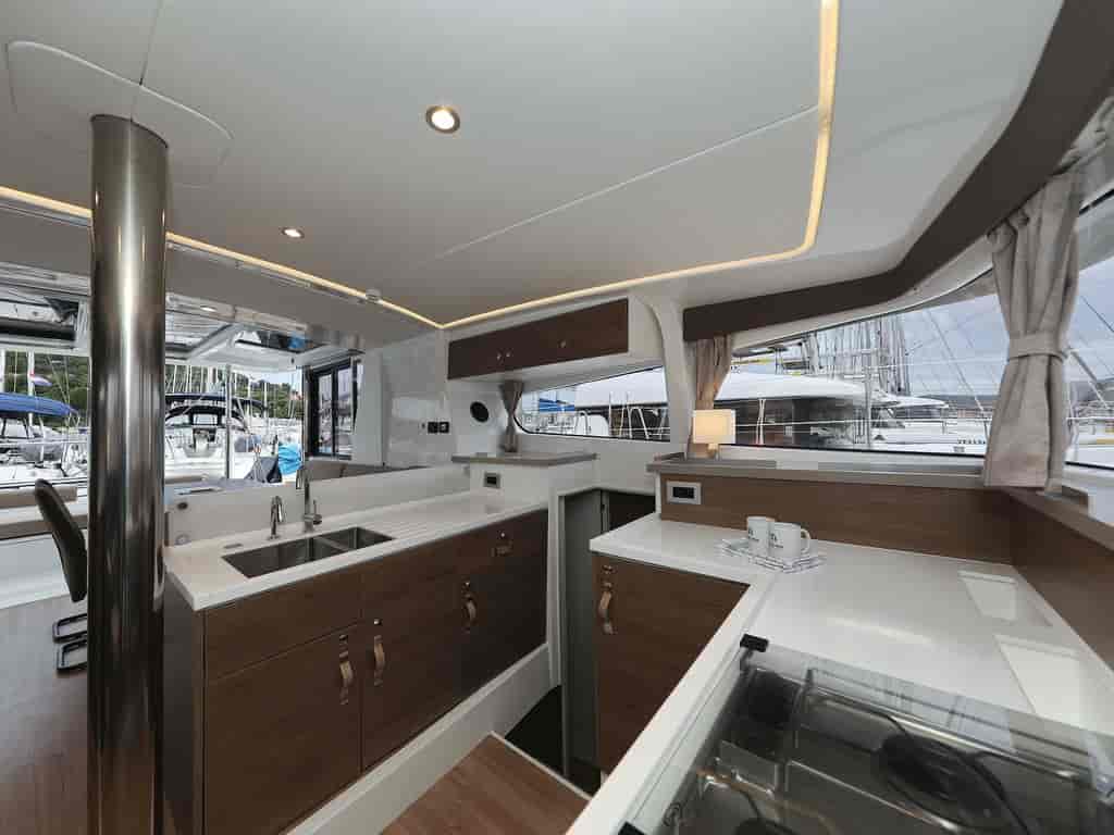 Boat picture 17