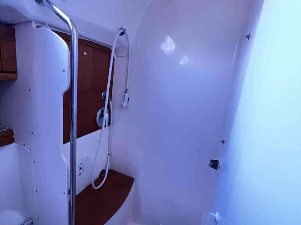 Boat picture 9