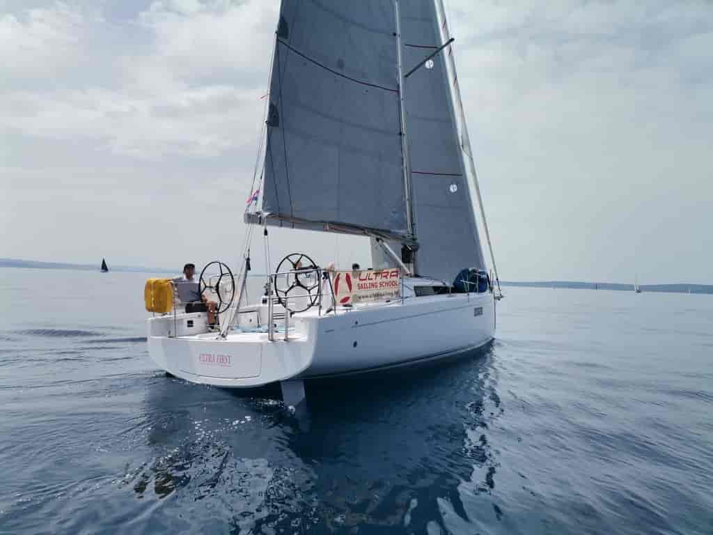 Boat picture 9