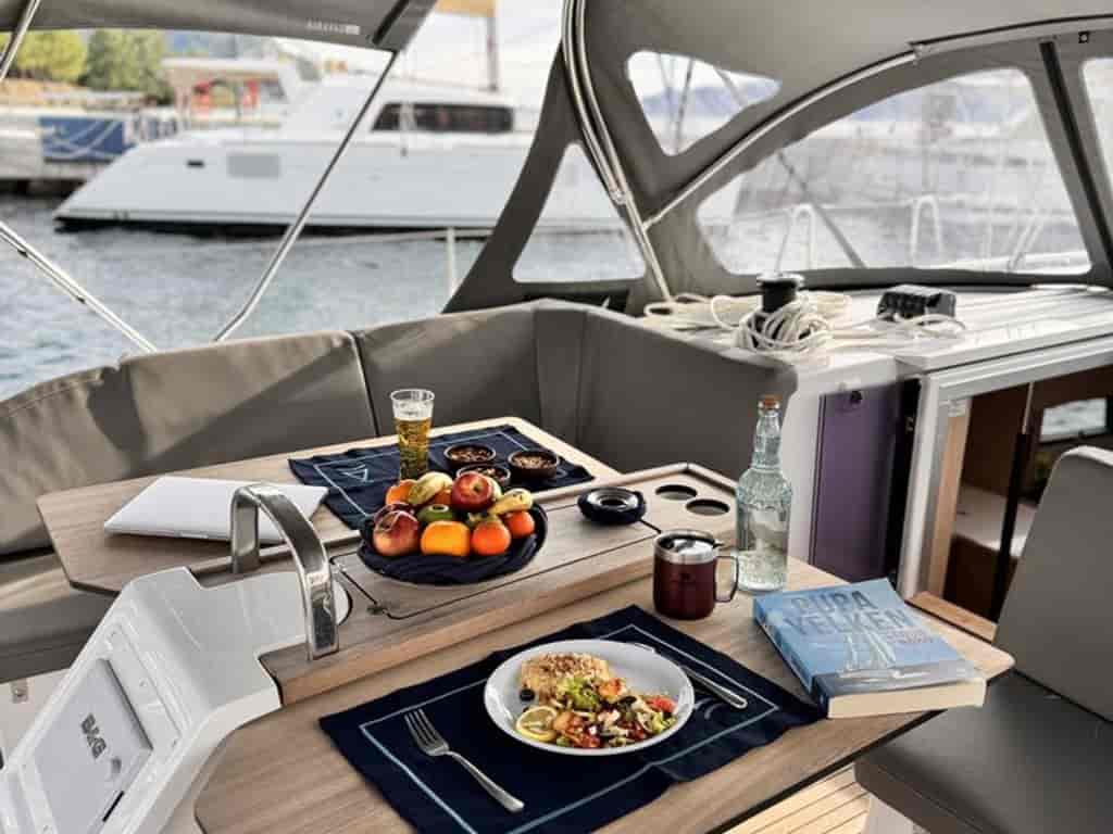 Boat picture 9