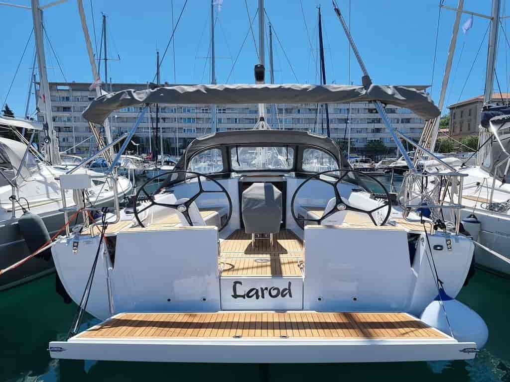 Photo 2 of Larod