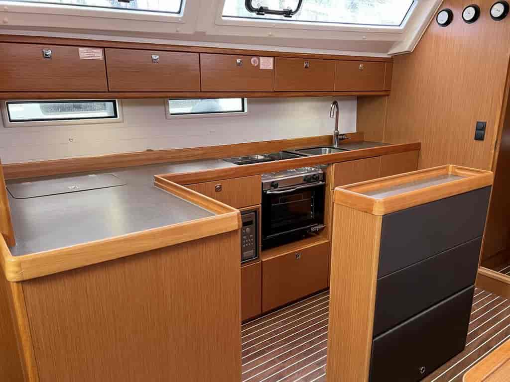 Boat picture 13