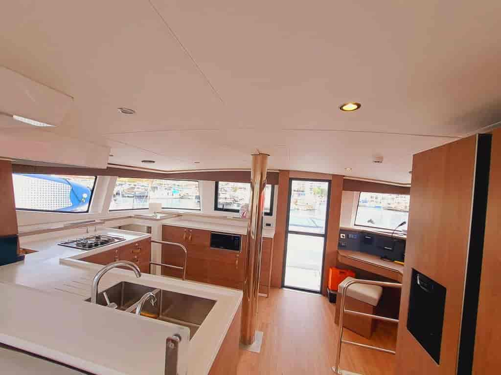 Boat picture 14