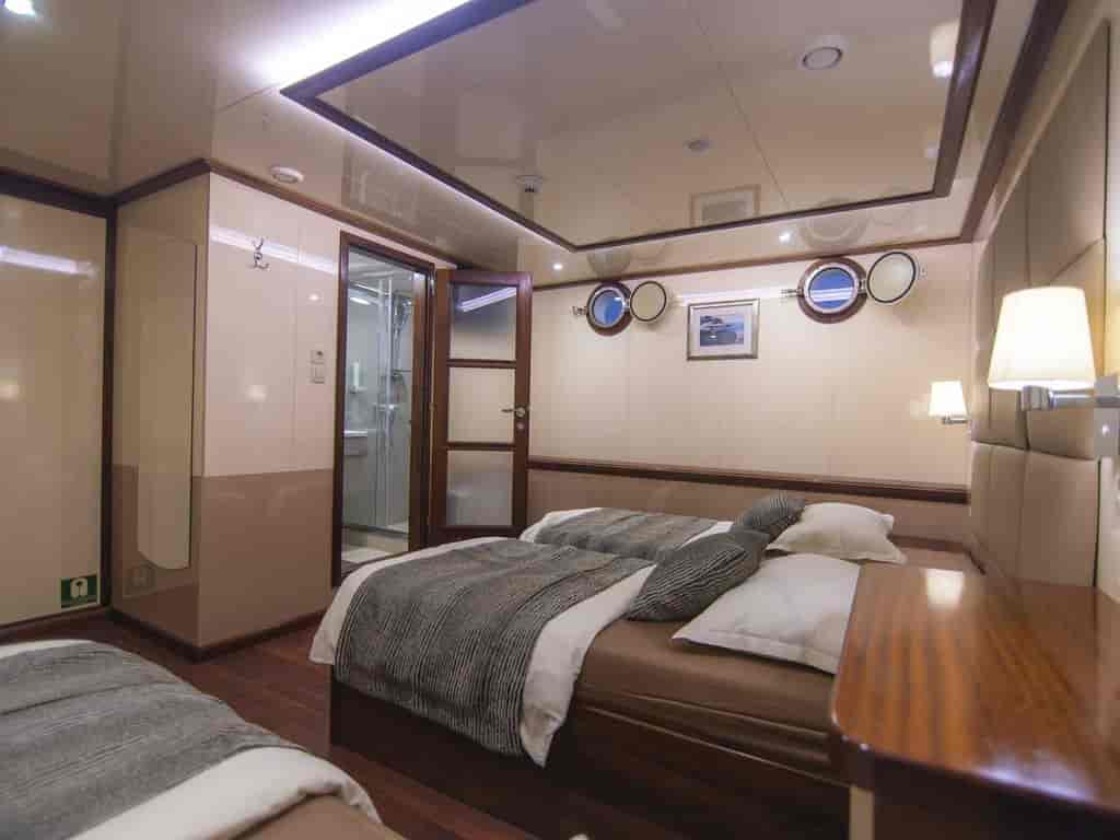 Boat picture 17