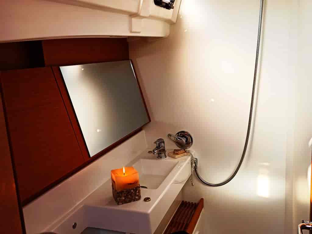 Boat picture 9