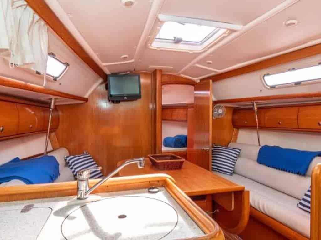 Boat picture 9