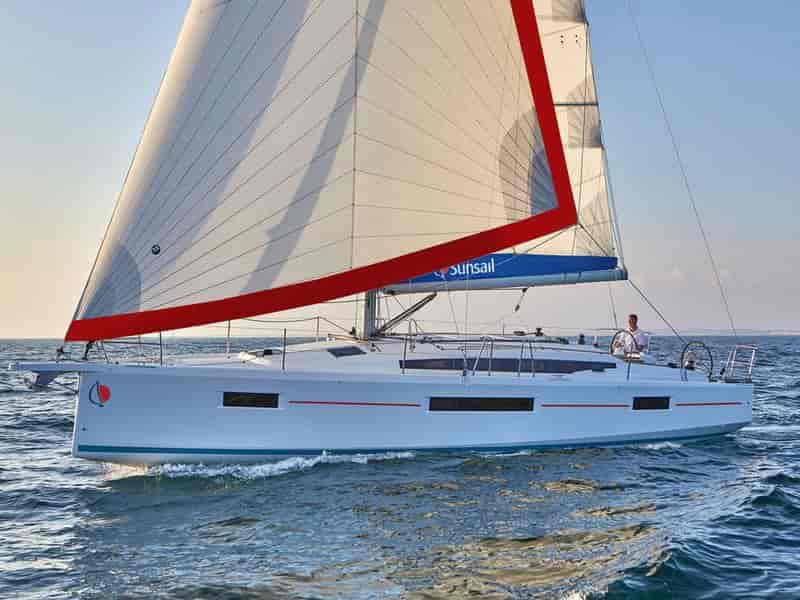 Photo of Sunsail 410 Classic, image 1 of 5