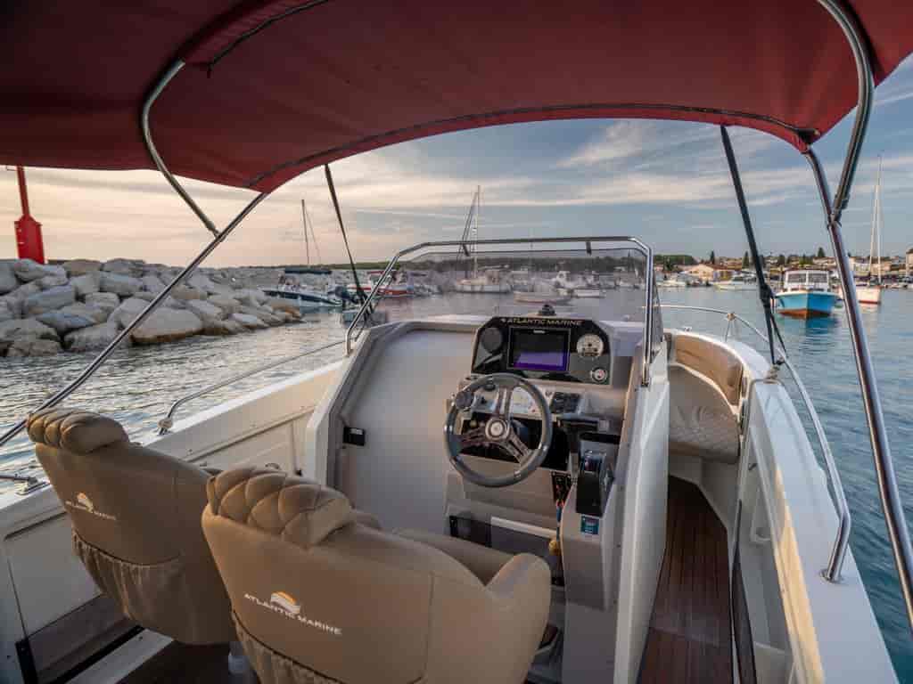Boat picture 9