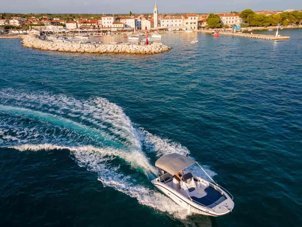 Boat picture 18