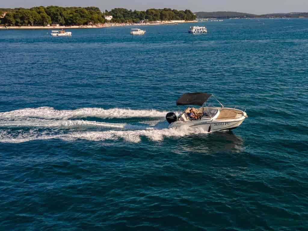 Boat picture 16