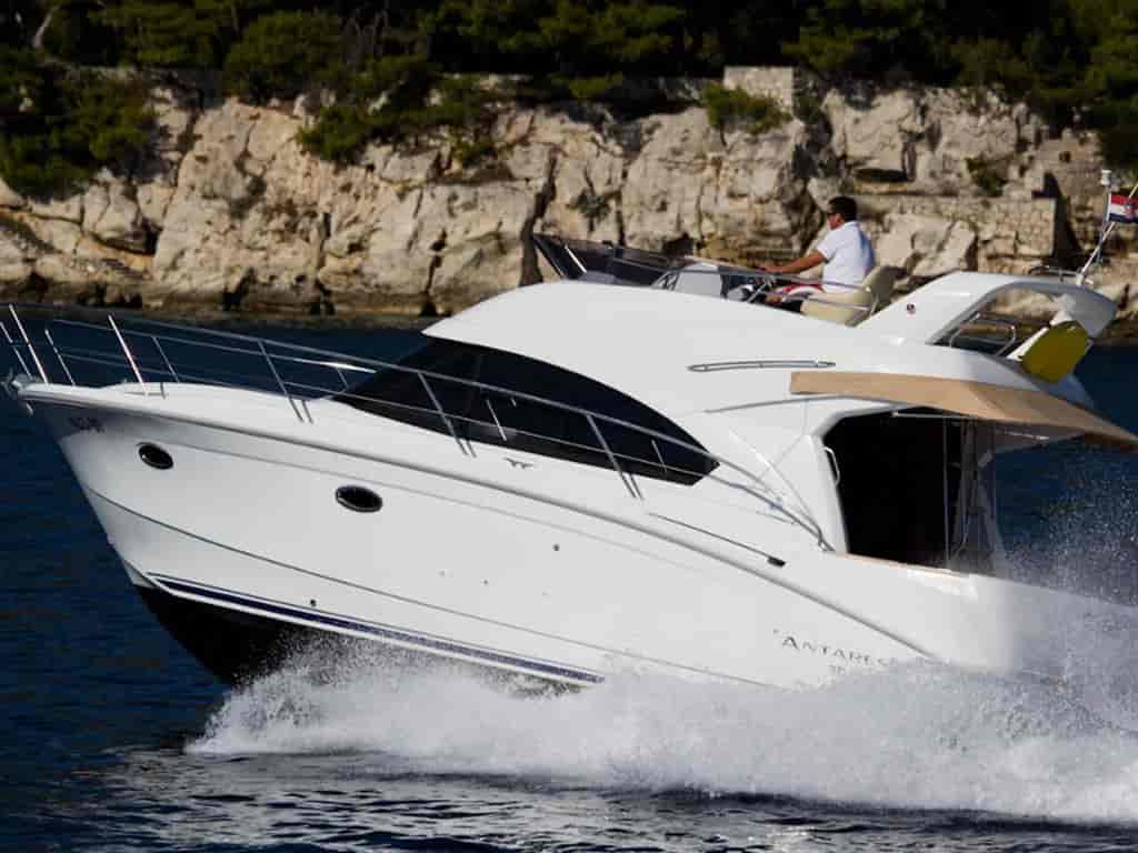 Photo 3 of Galeb
