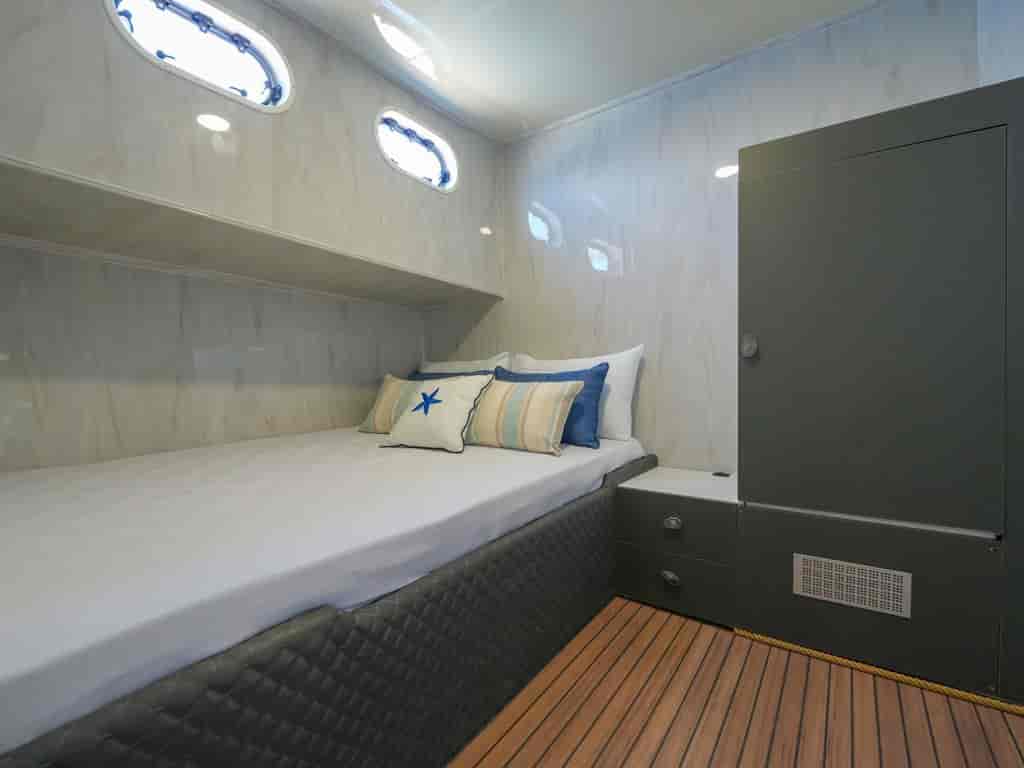 Boat picture 17