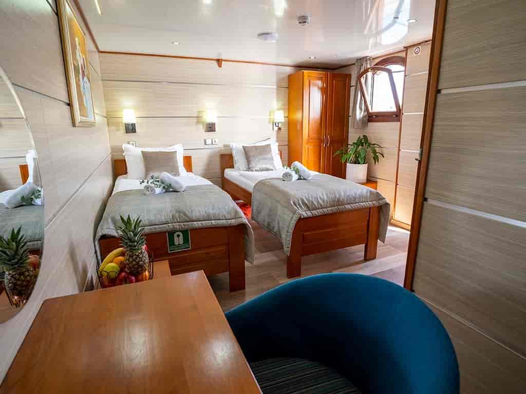 Boat picture 12