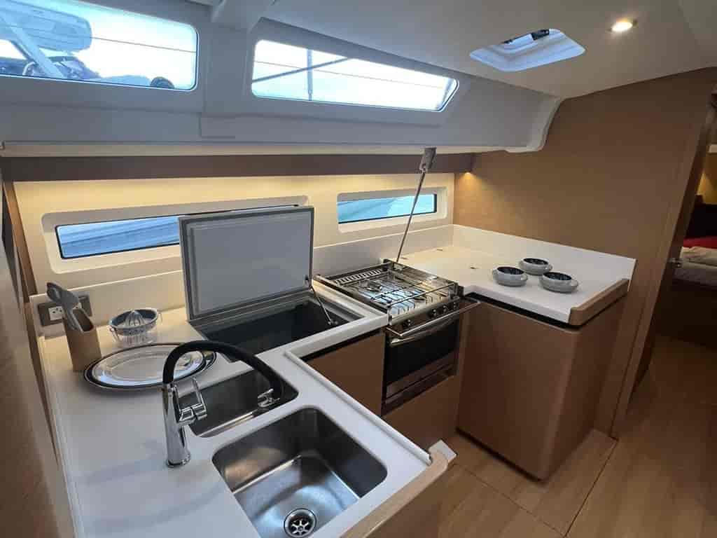 Boat picture 16
