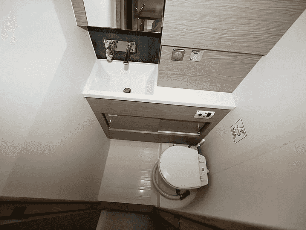 Boat picture 9