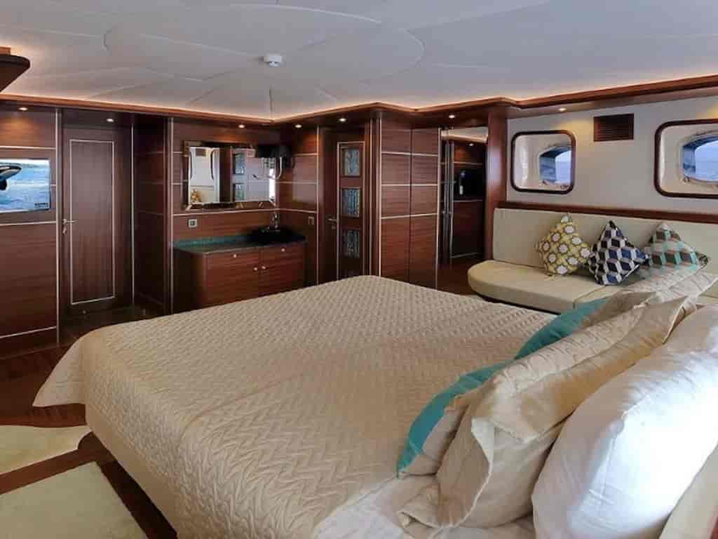 Boat picture 16
