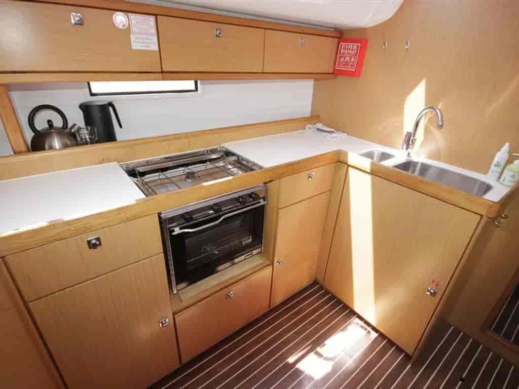 Boat picture 17