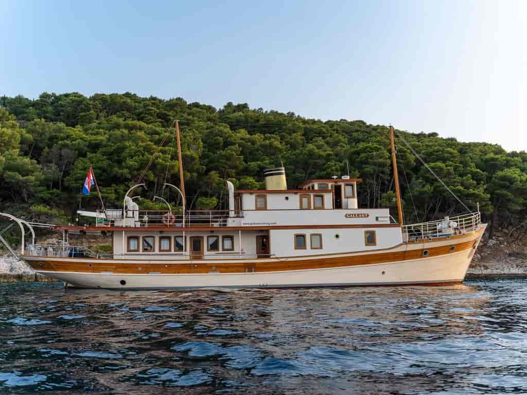 Boat picture 4