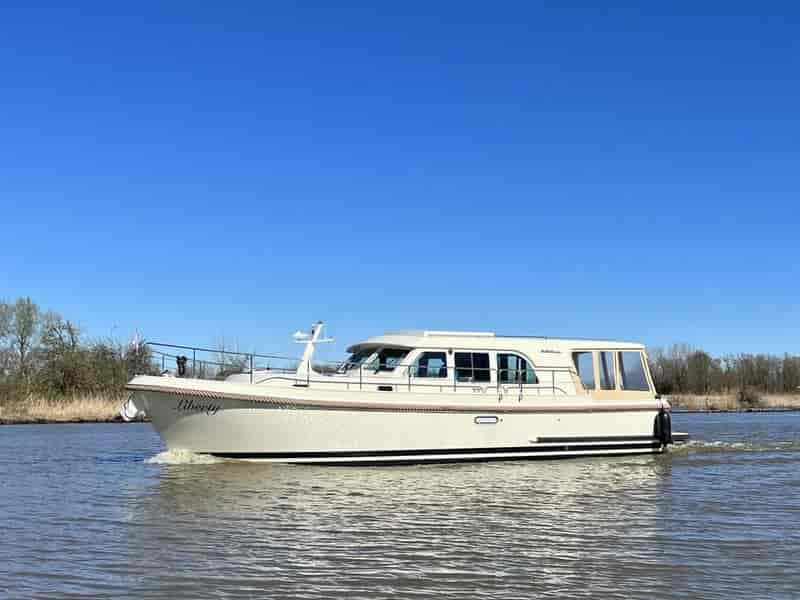 Boat picture 1