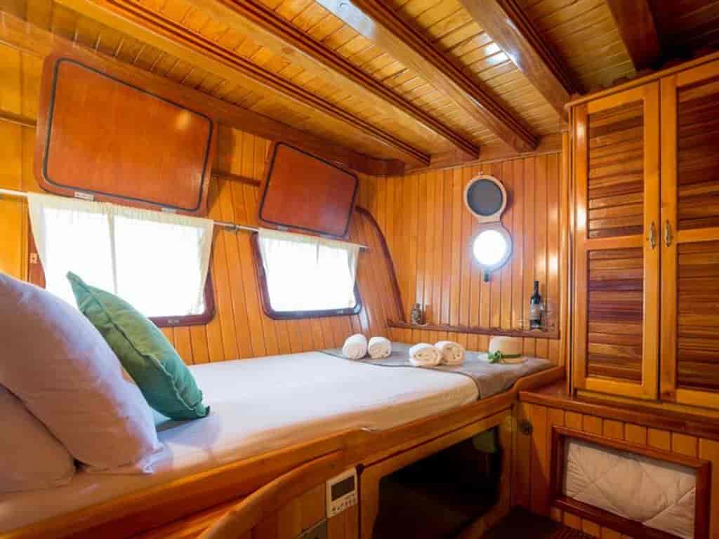 Boat picture 16