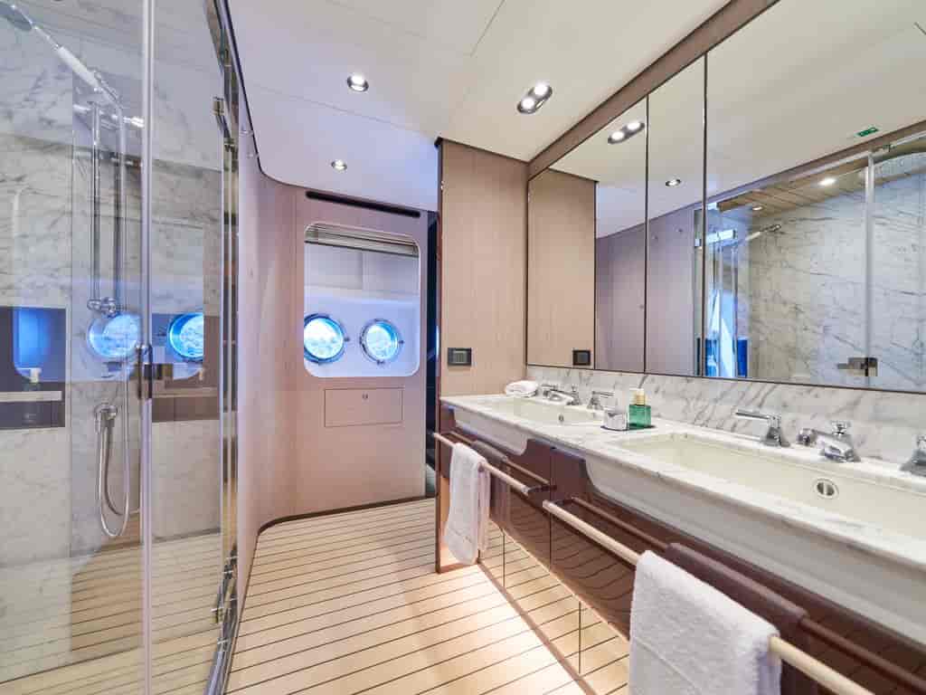 Boat picture 30