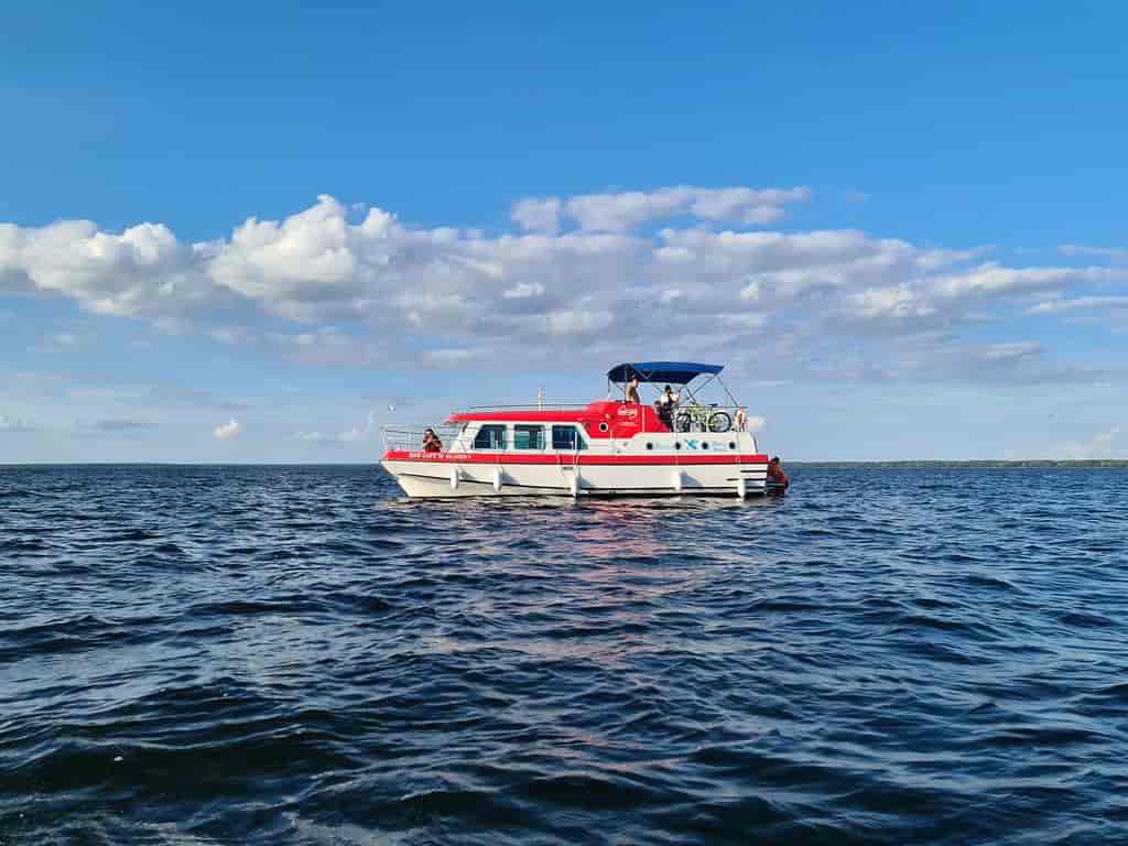 Boat picture 16