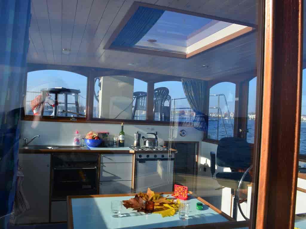 Boat picture 9