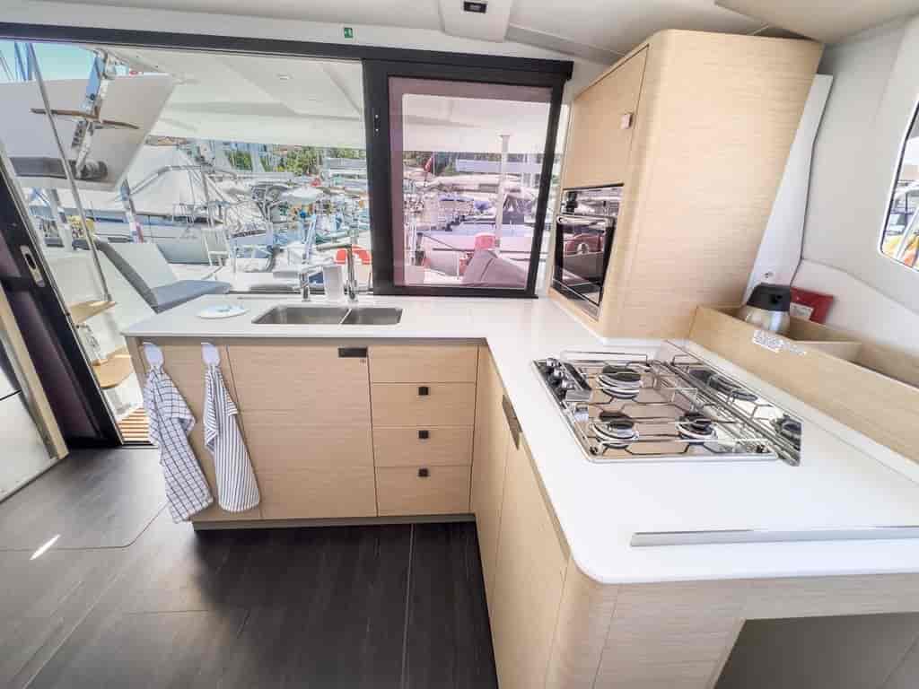 Boat picture 17