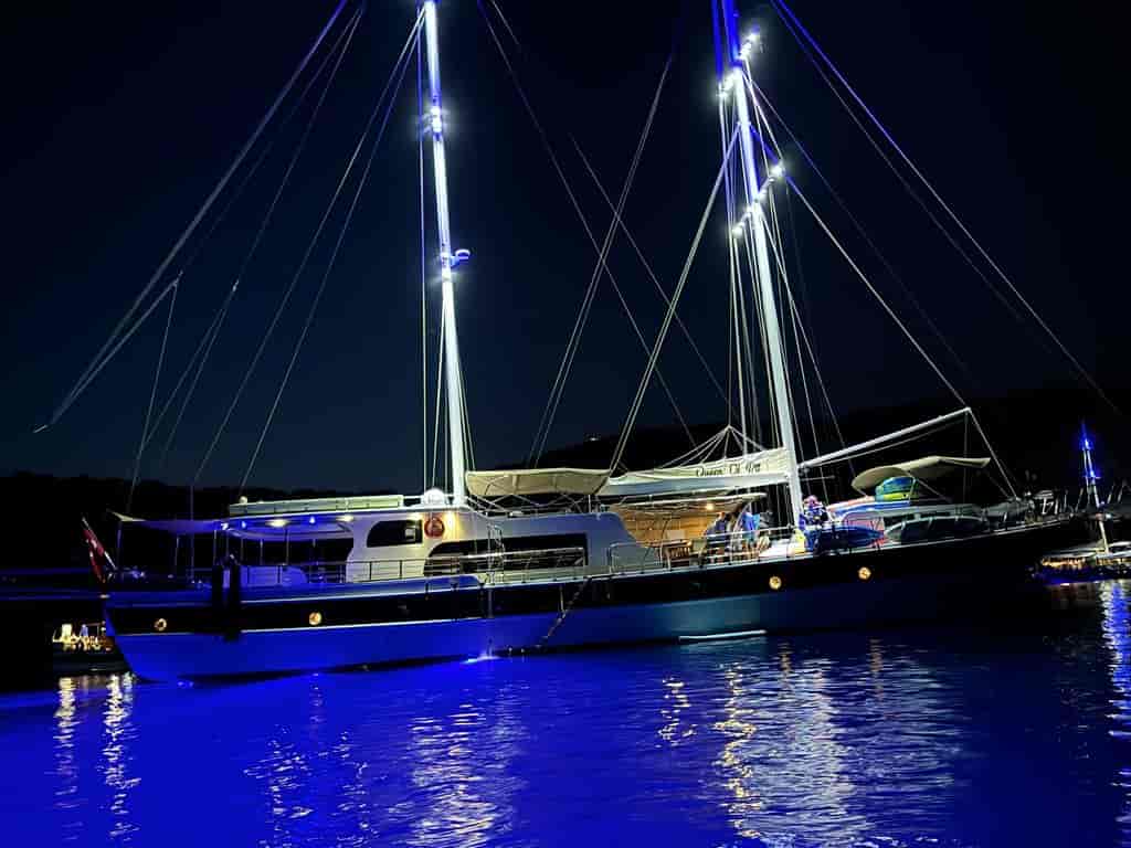 Boat picture 9