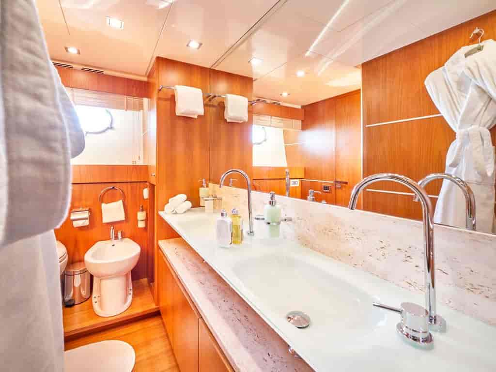 Boat picture 17