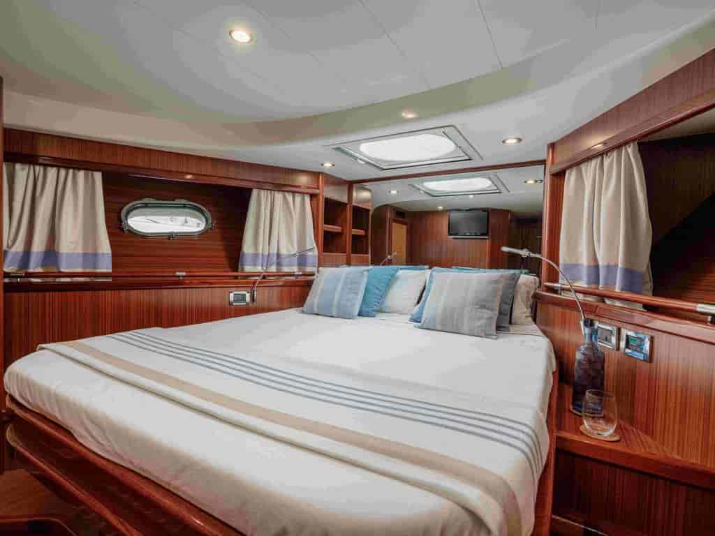 Boat picture 9