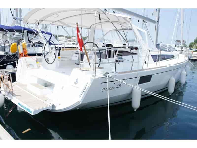 Photo of LUNA ROSSA, image 1 of 3