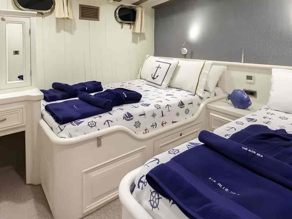 Boat picture 13