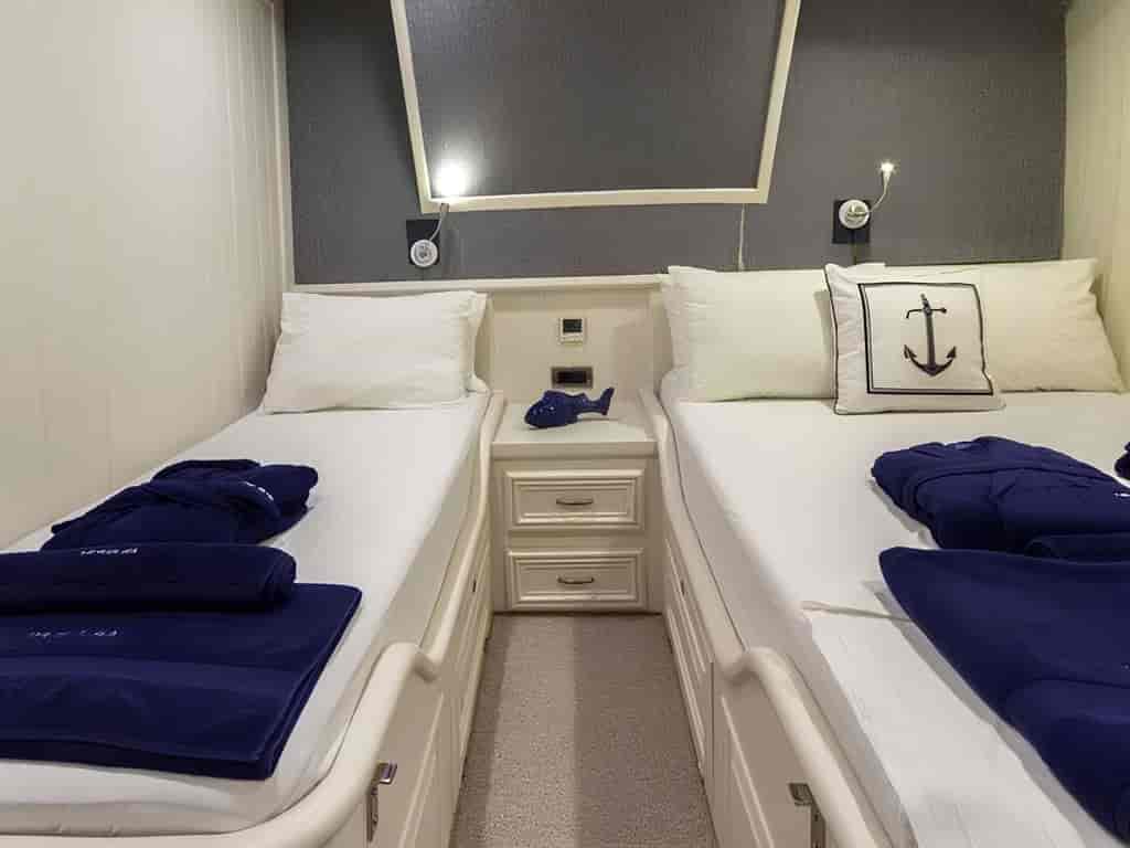 Boat picture 14
