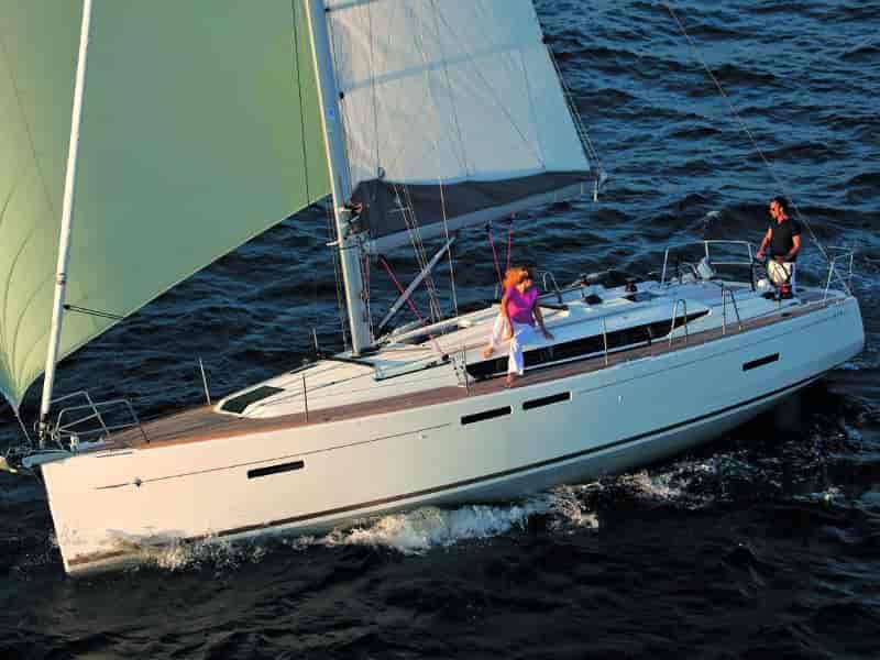 Photo of Sunsail 41.1 Classic, image 1 of 5