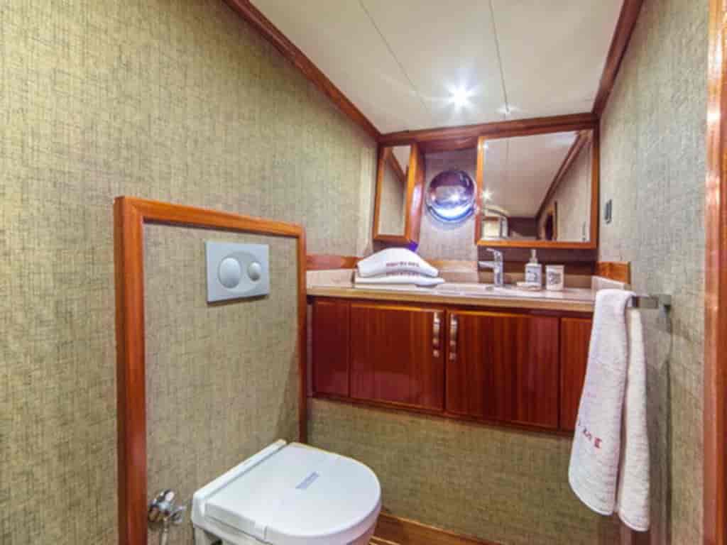 Boat picture 16