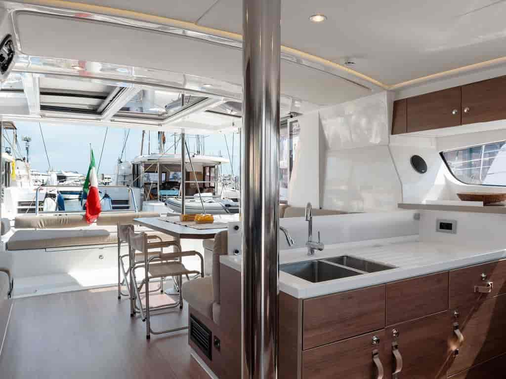 Boat picture 17