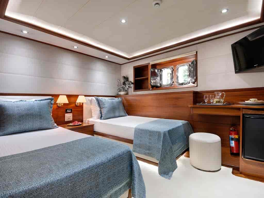 Boat picture 18